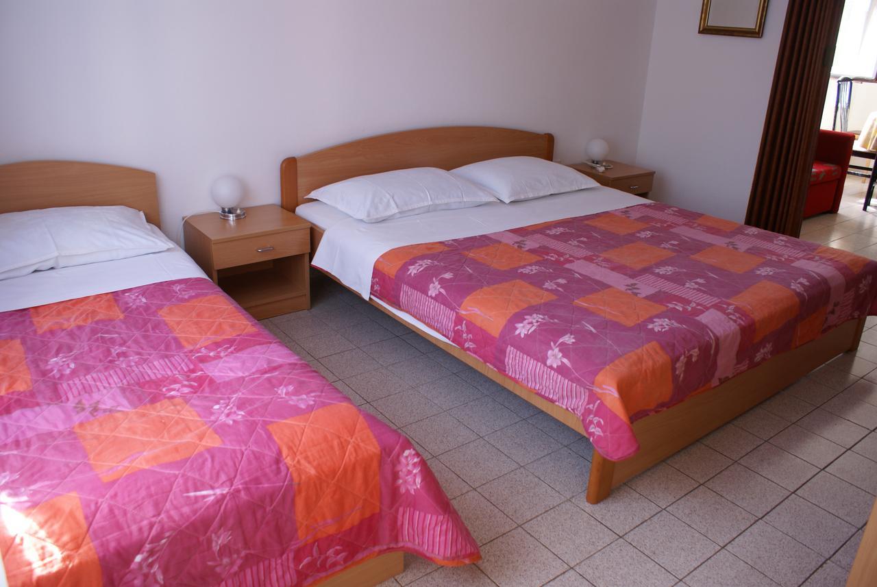 Apartment Ana M Krk Town Exteriér fotografie